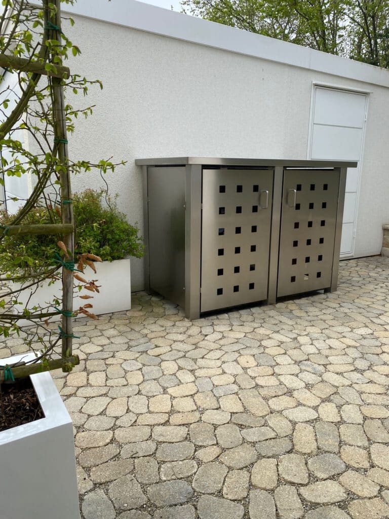 Individuell gestaltete Mülltonnenbox