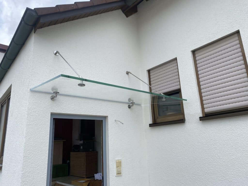 Projektbeispiel eines Vordachs